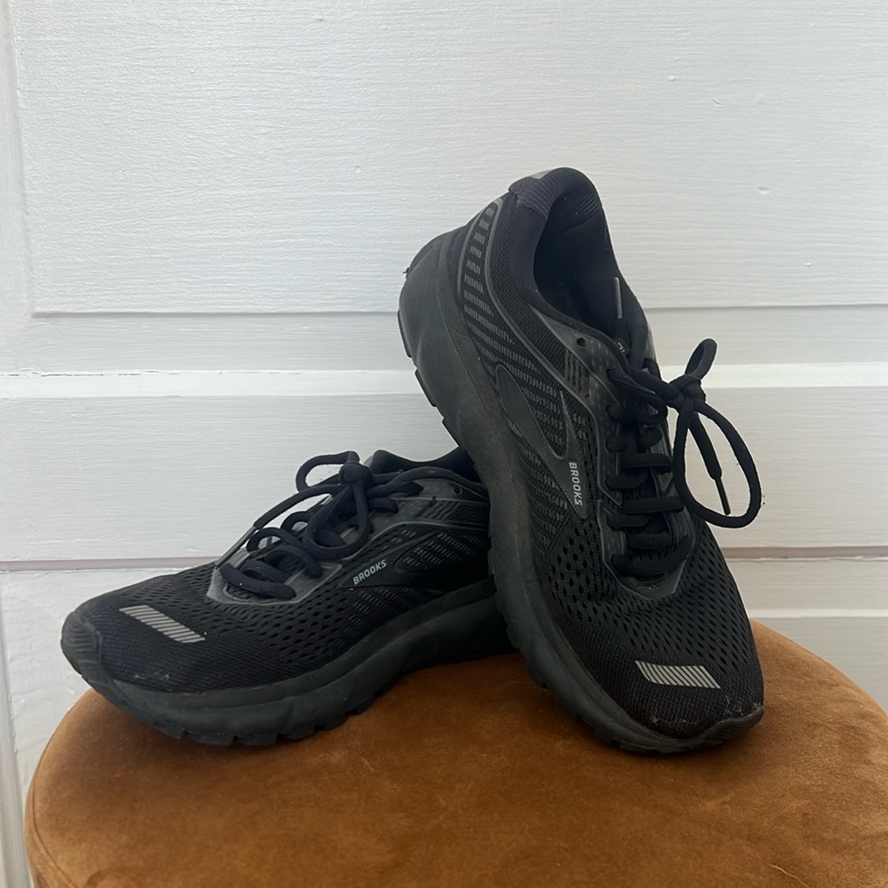 Brooks Ghost 12 Running Sneaker - image 2